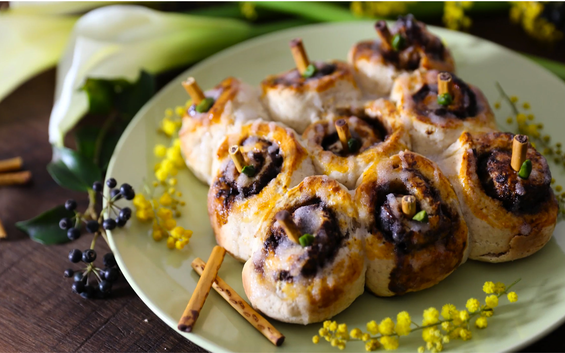 4步就能制作好的苹果形肉桂卷 |sweets in 4steps 【日】_哔哩哔哩