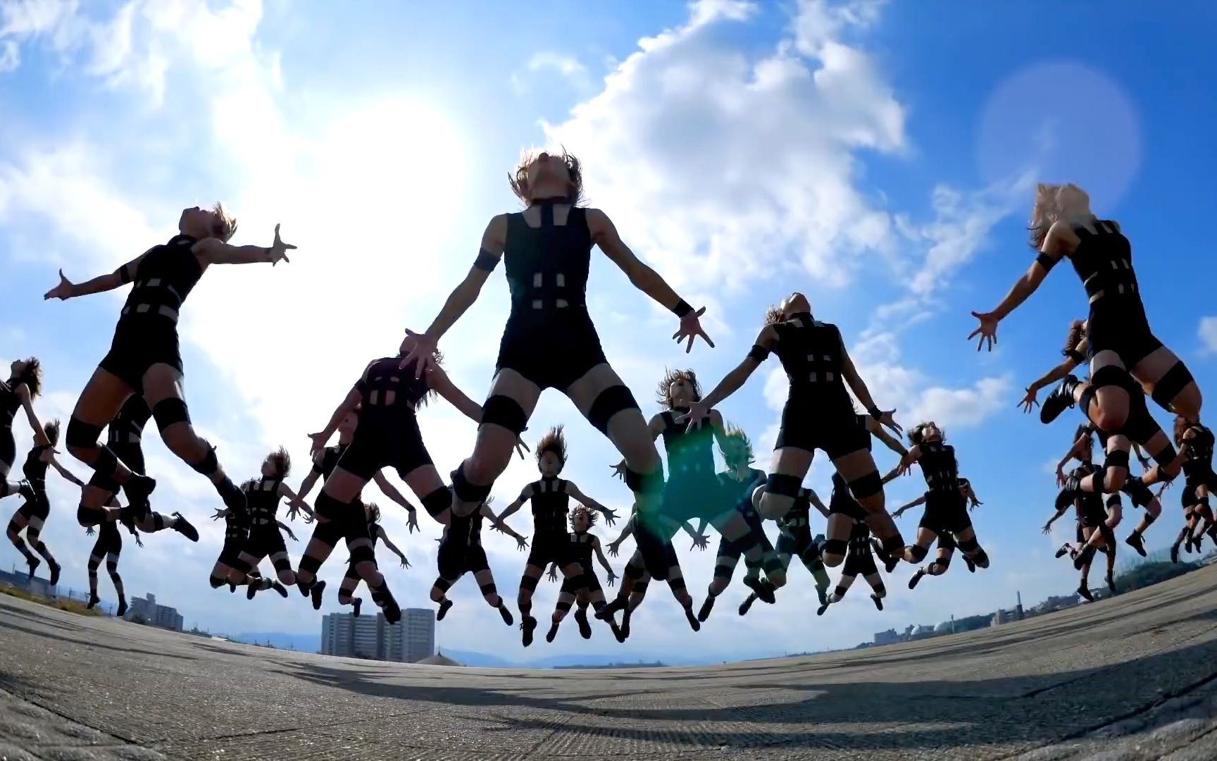 【登美丘高校舞蹈部】西川教主大量克隆体诞生 高中女生群魔乱舞《hot