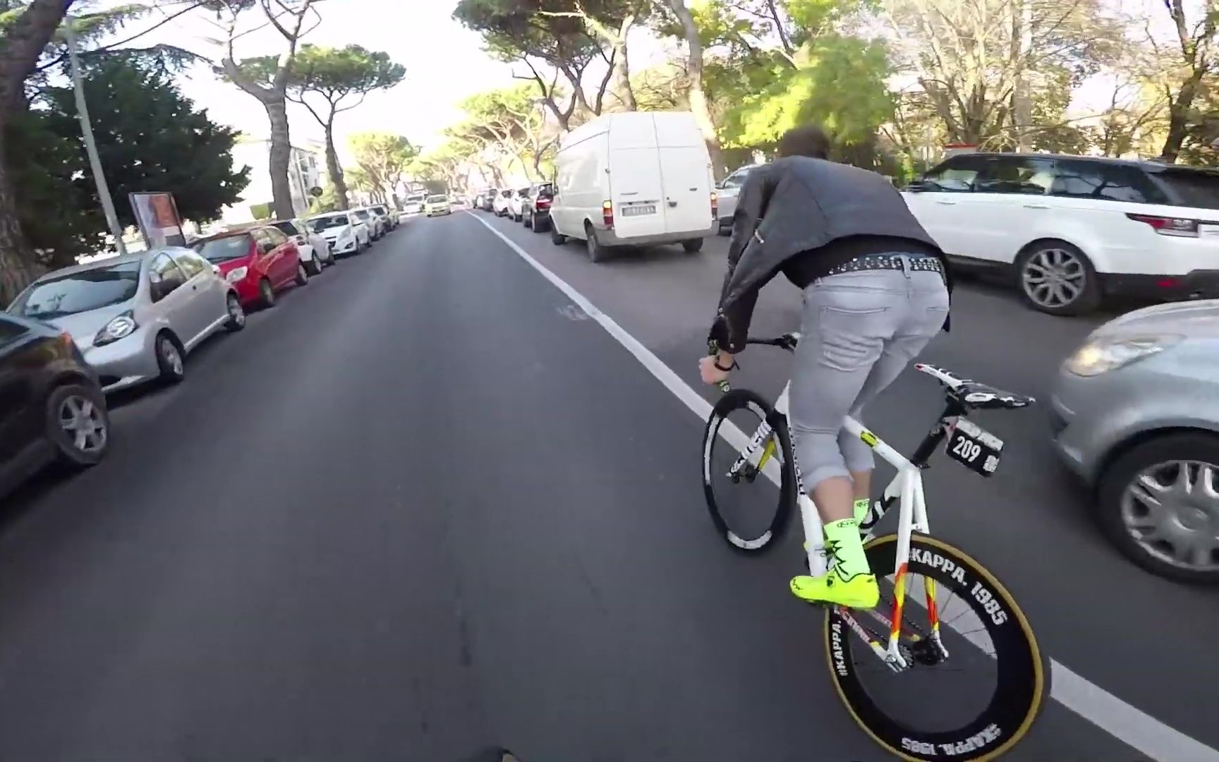 dafne fixed死飞大神刷街日常_哔哩哔哩 (゜-゜)つロ 干杯~-bilibili