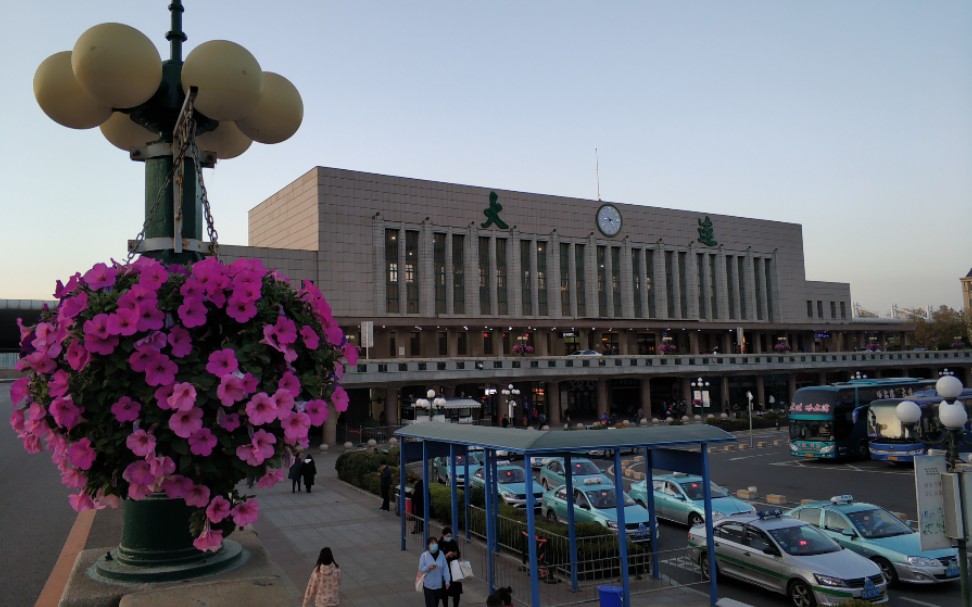 活动作品城市记录大连火车站及站前广场周边20209