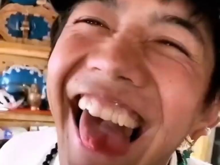 ai生成笑容纯真的丁真(补档1)-bili_51862692765-默认