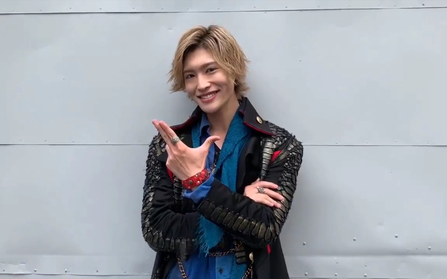 机界战队痛快凯撒佐克斯祝贺海贼战队归来篇