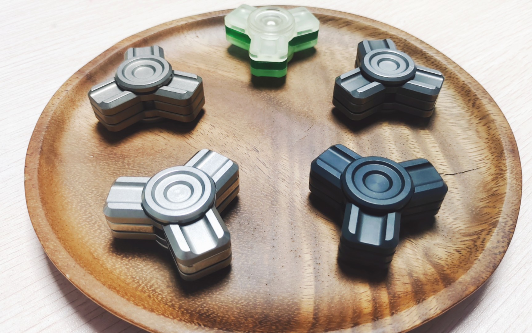 浅e froge指尖陀螺