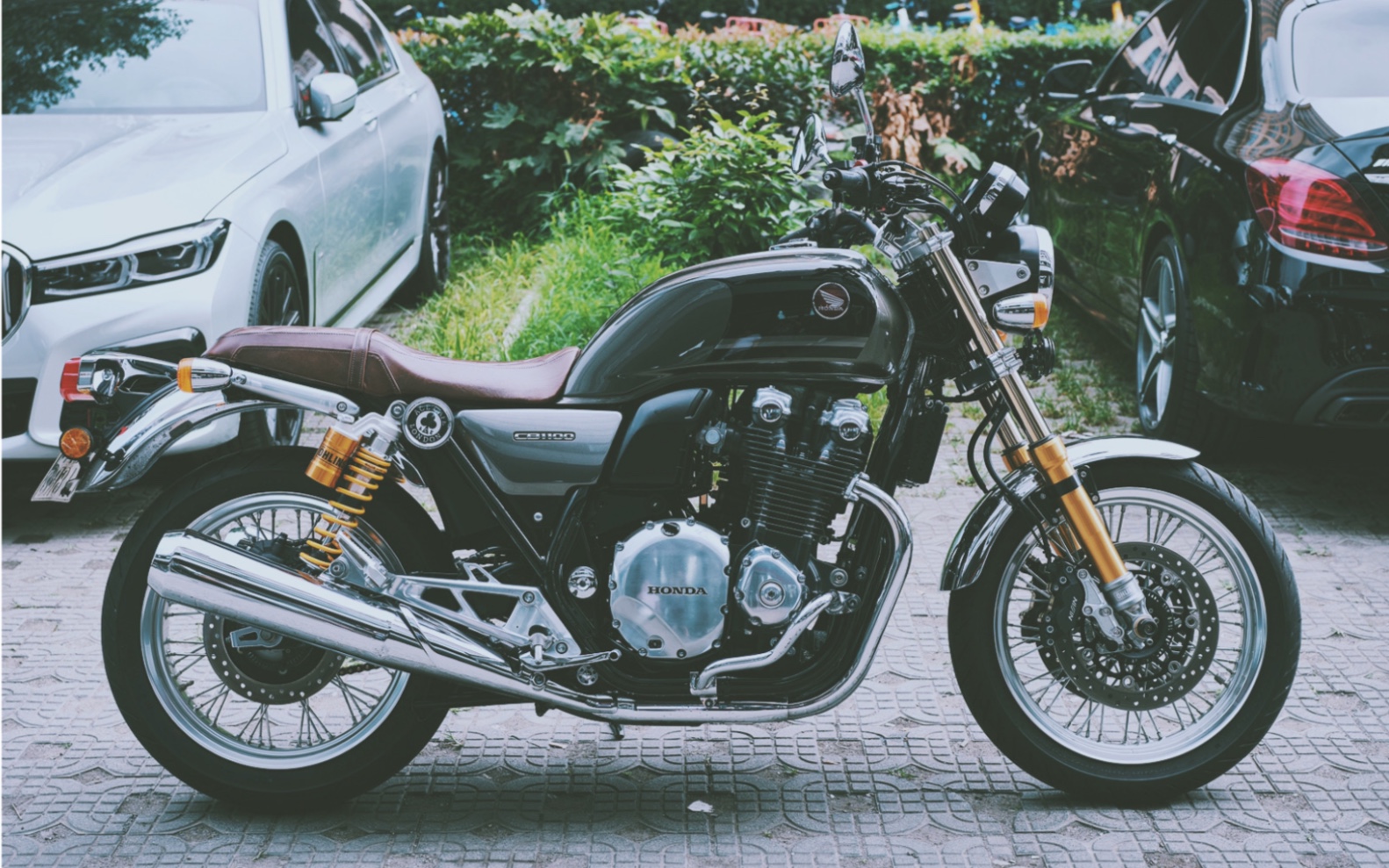 honda cb1100ex 改装ohlins正立式前叉和overracing三星台套件_哔哩