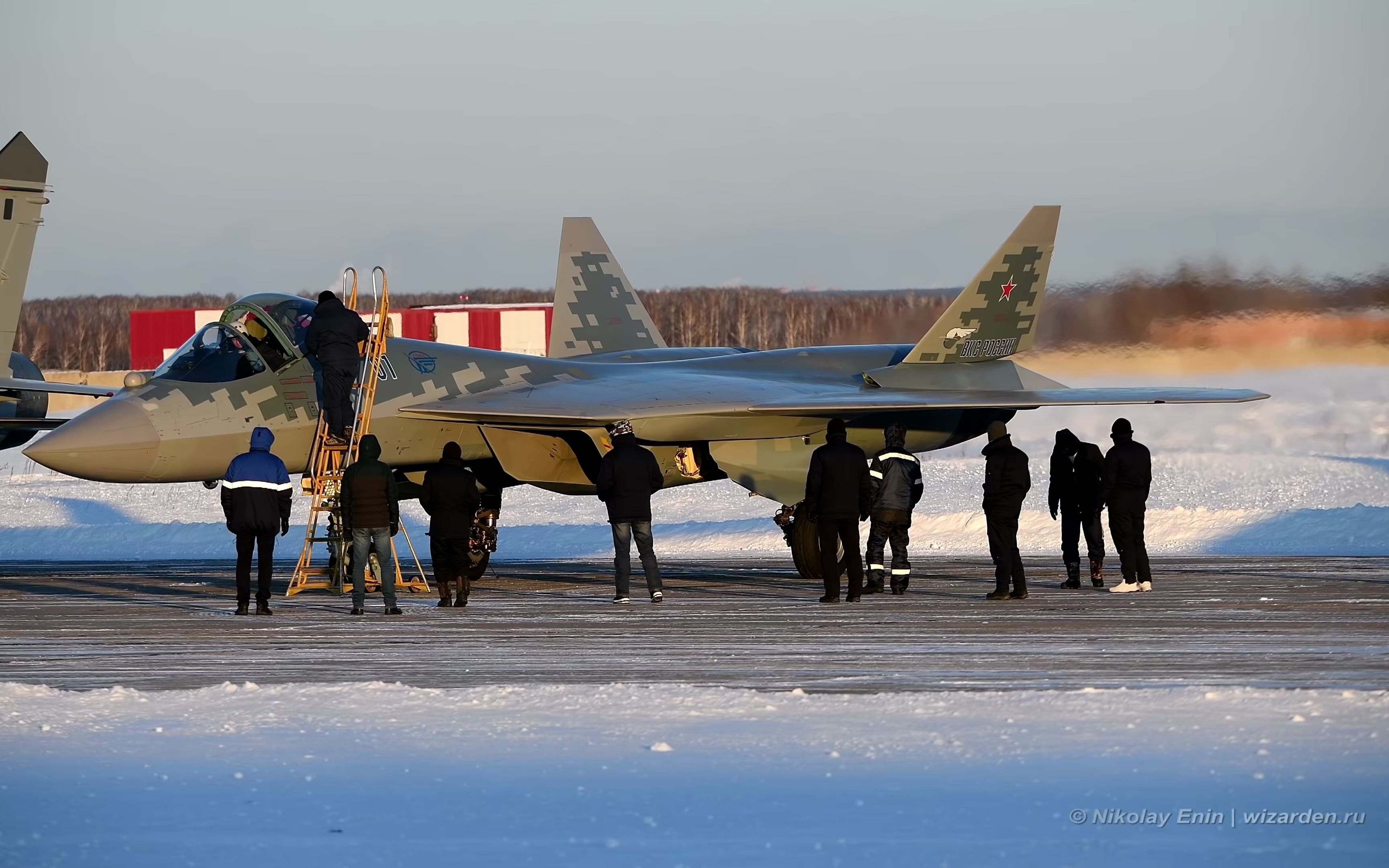 俄罗斯五代机苏-57装备在即(美国害怕)