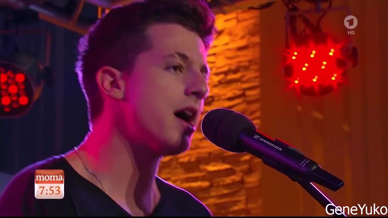 [图]【Live】断眉不插电现场 Charlie Puth - Attention