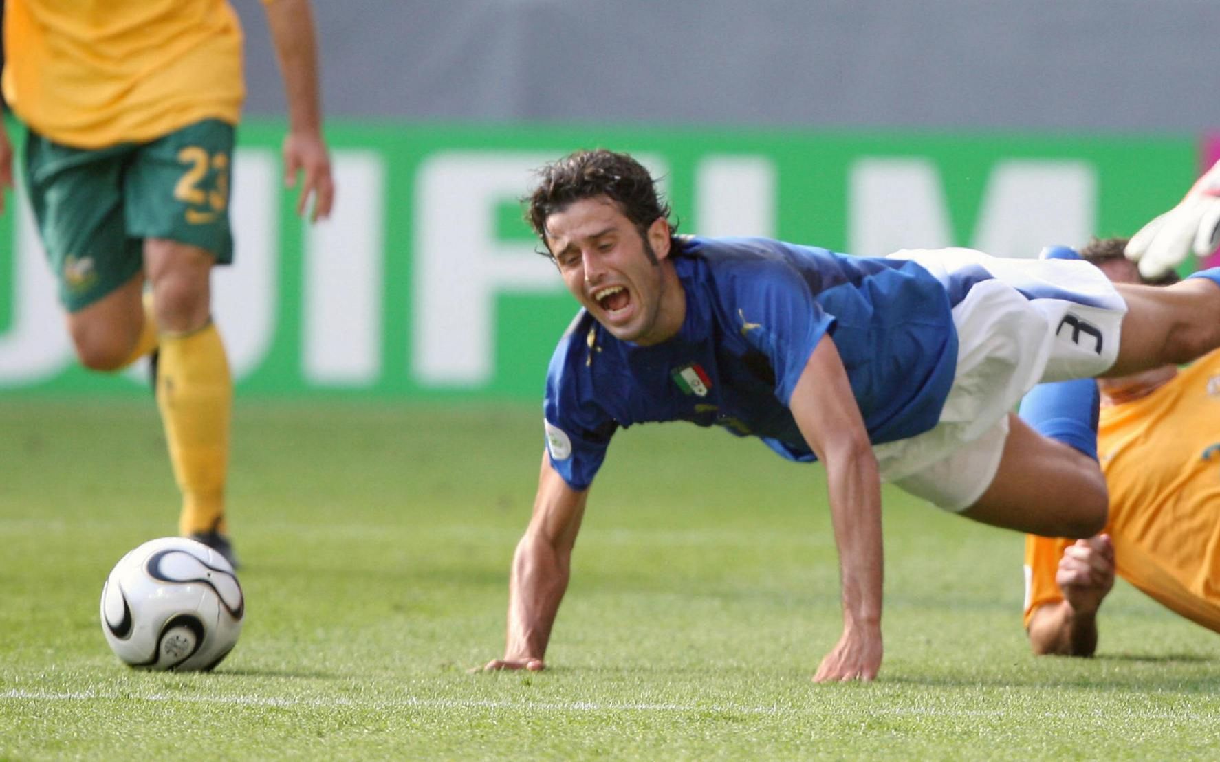 回顾黄健翔06年世界杯那激情的解说【意大利绝杀澳大利亚】