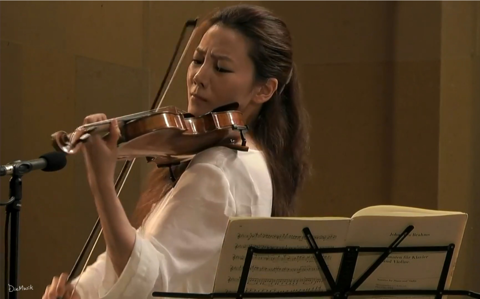 [图]康珠美 - 勃拉姆斯 G大调第一小提琴奏鸣曲 Clara-Jumi Kang: Brahms, Violin Sonata No 1. in G Major