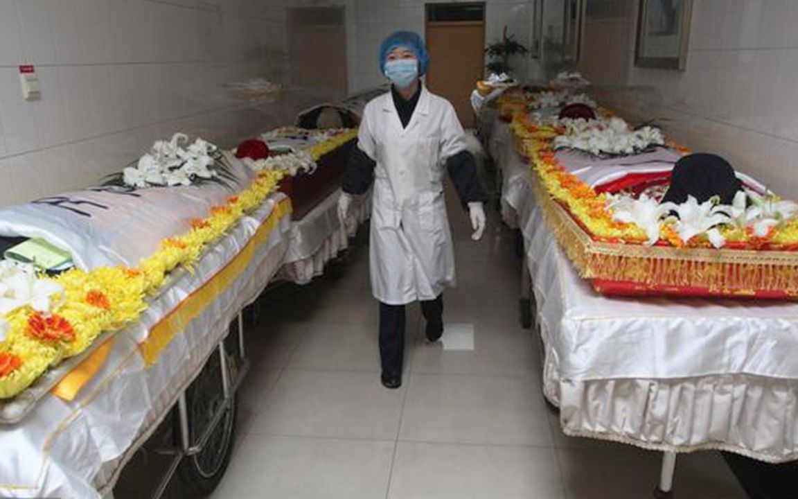 殡仪馆的普通员工一个月能赚多少钱看完有点出乎意料