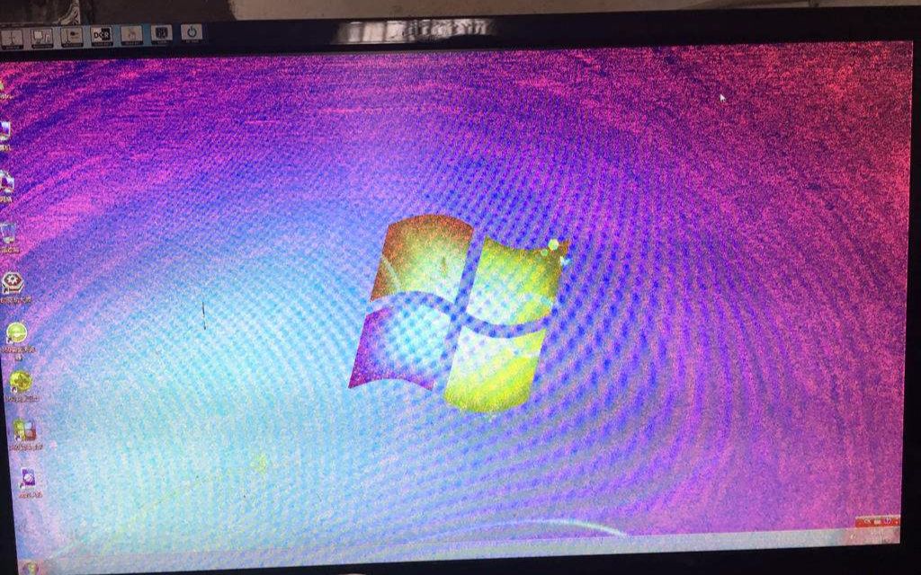 图吧垃圾佬翻车影驰显卡花屏花驰1000组装电脑gtx660