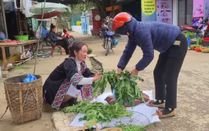 Tải video: 金花赶集带回了很多生活用品，宗先生在家里引入泉水，厨房已经可以做饭了