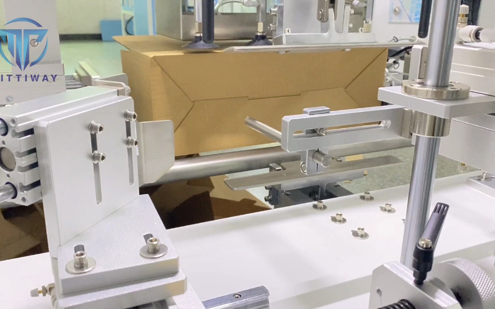 全自动自锁底折盒机,快速扣底锁盒