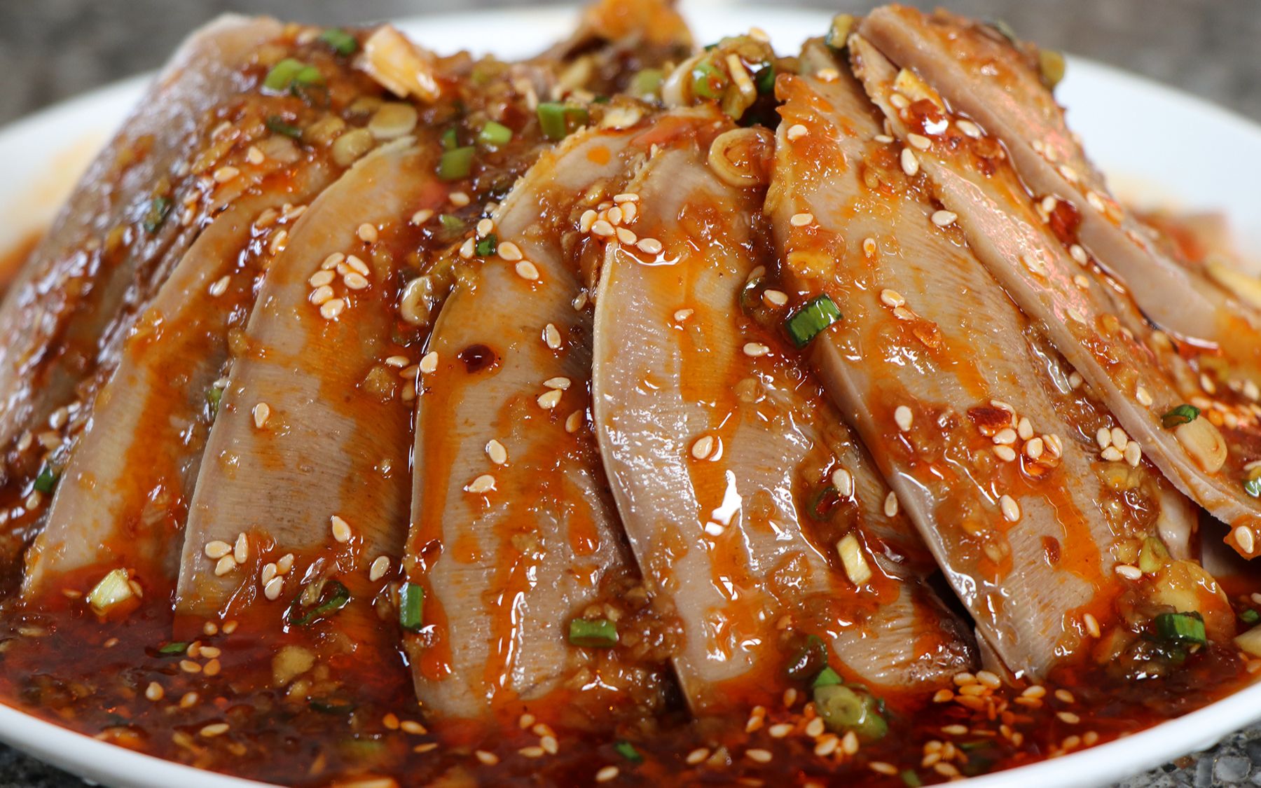 红油拌心舌西南地区特色菜,鲜香美味,开胃又下饭太好吃了