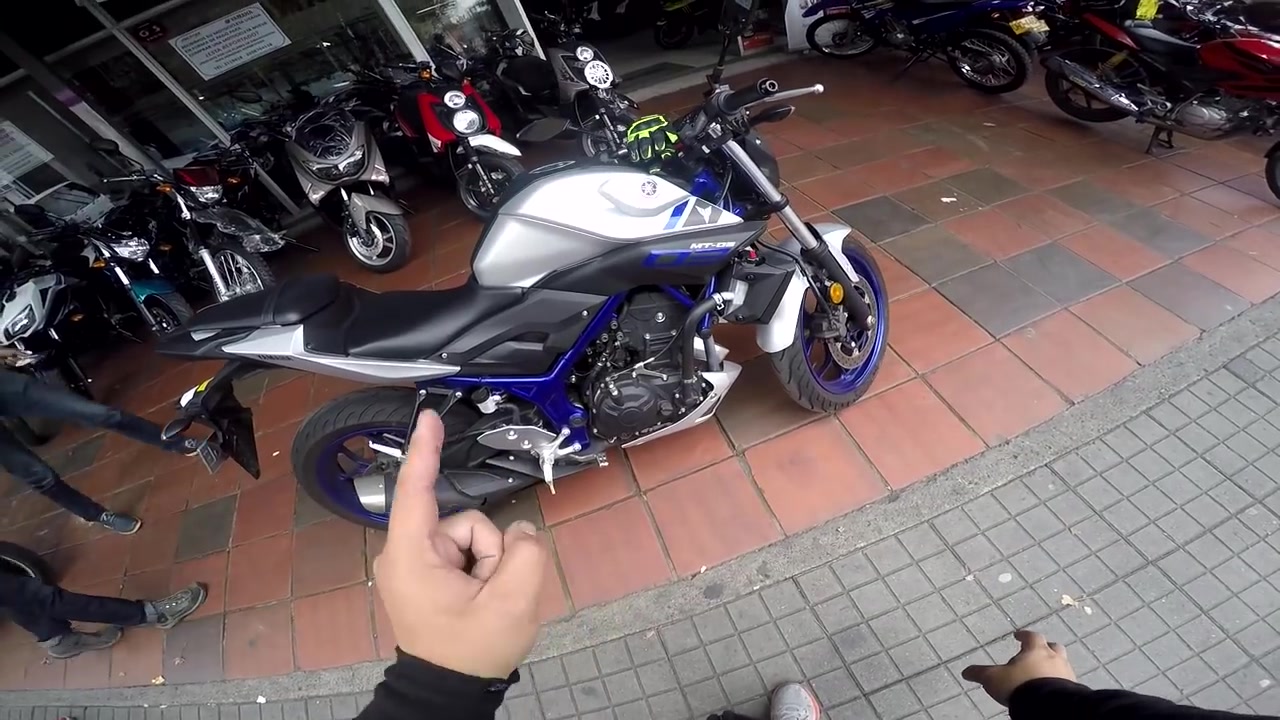 【小排機車館】對雅馬哈yamaha mt03 的初步印象 (西班牙語)