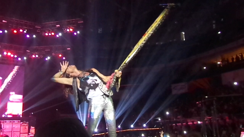 [图]Aerosmith-"I Don't Want to Miss a Thing" Manila 2013.05.08 史密斯飞船马尼拉演唱会现场