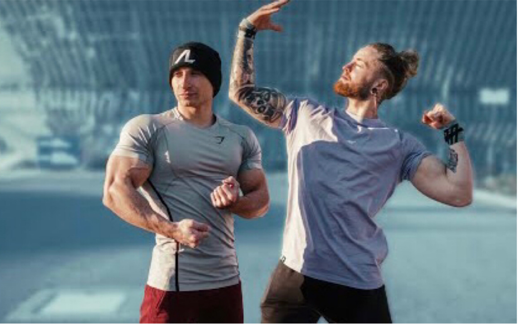 拉罗萨和街健伙伴的常规训练中文字幕