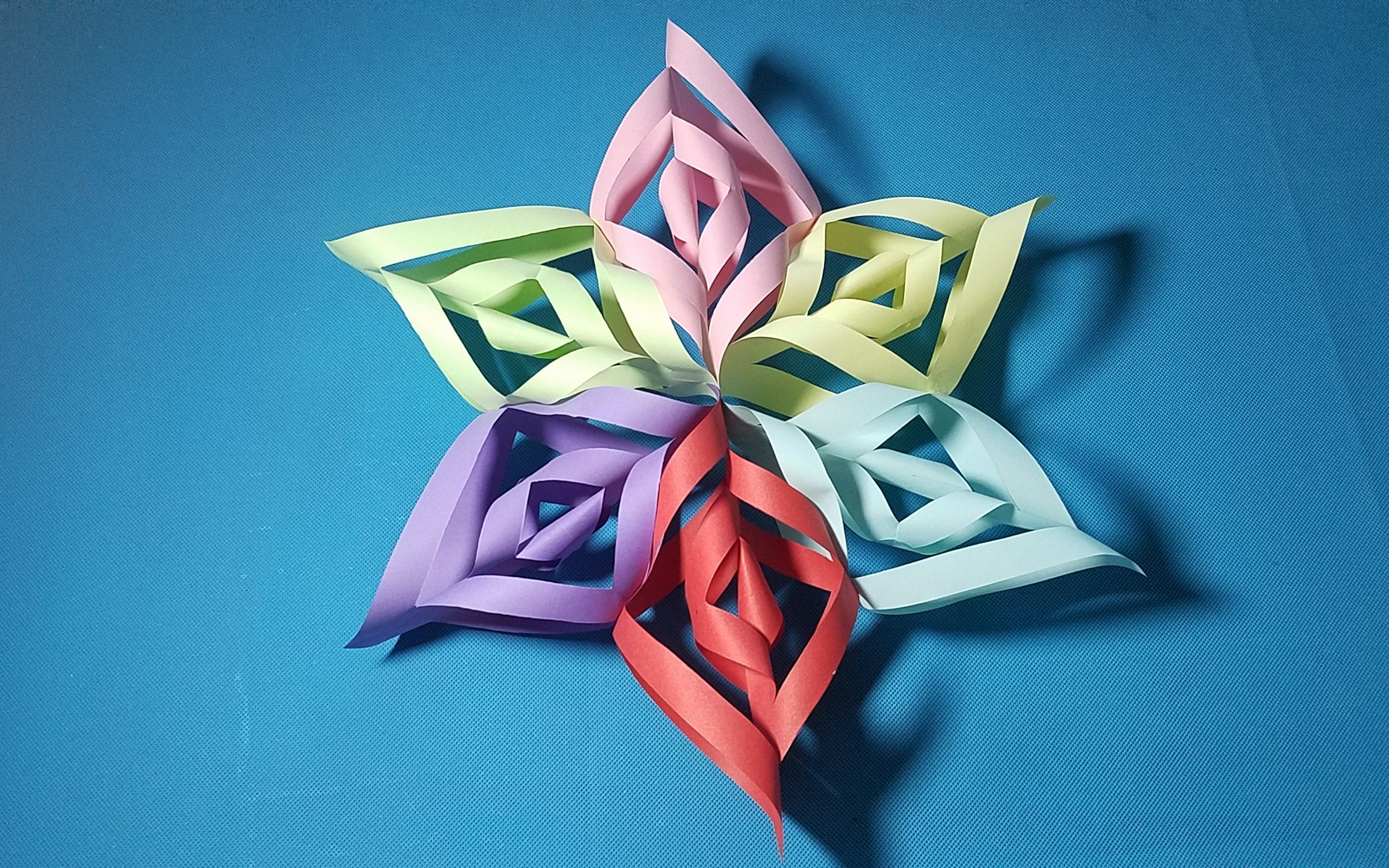 折纸王子:3d立体纸雪花制作教程 讲解详细 一看就会 好看好玩_哔哩