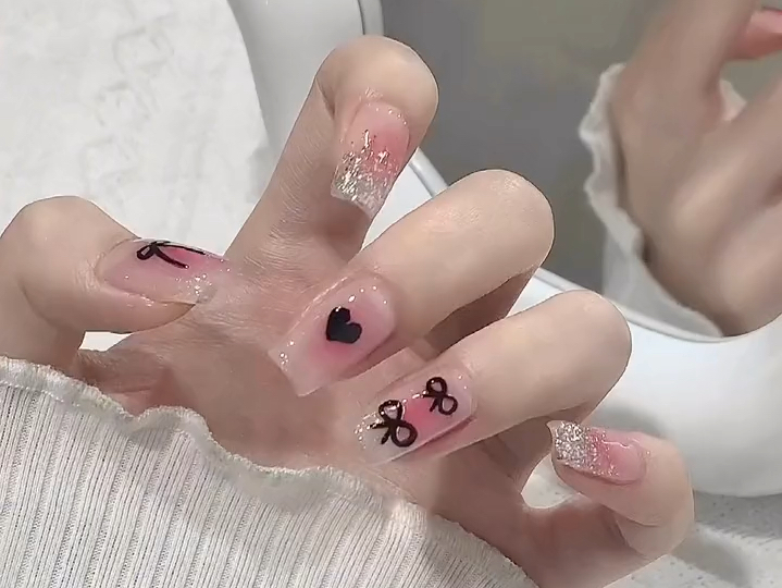 腮红爱心蝴蝶结96#超好看的美甲 #让我看看谁还不会秀美甲 #刚做的