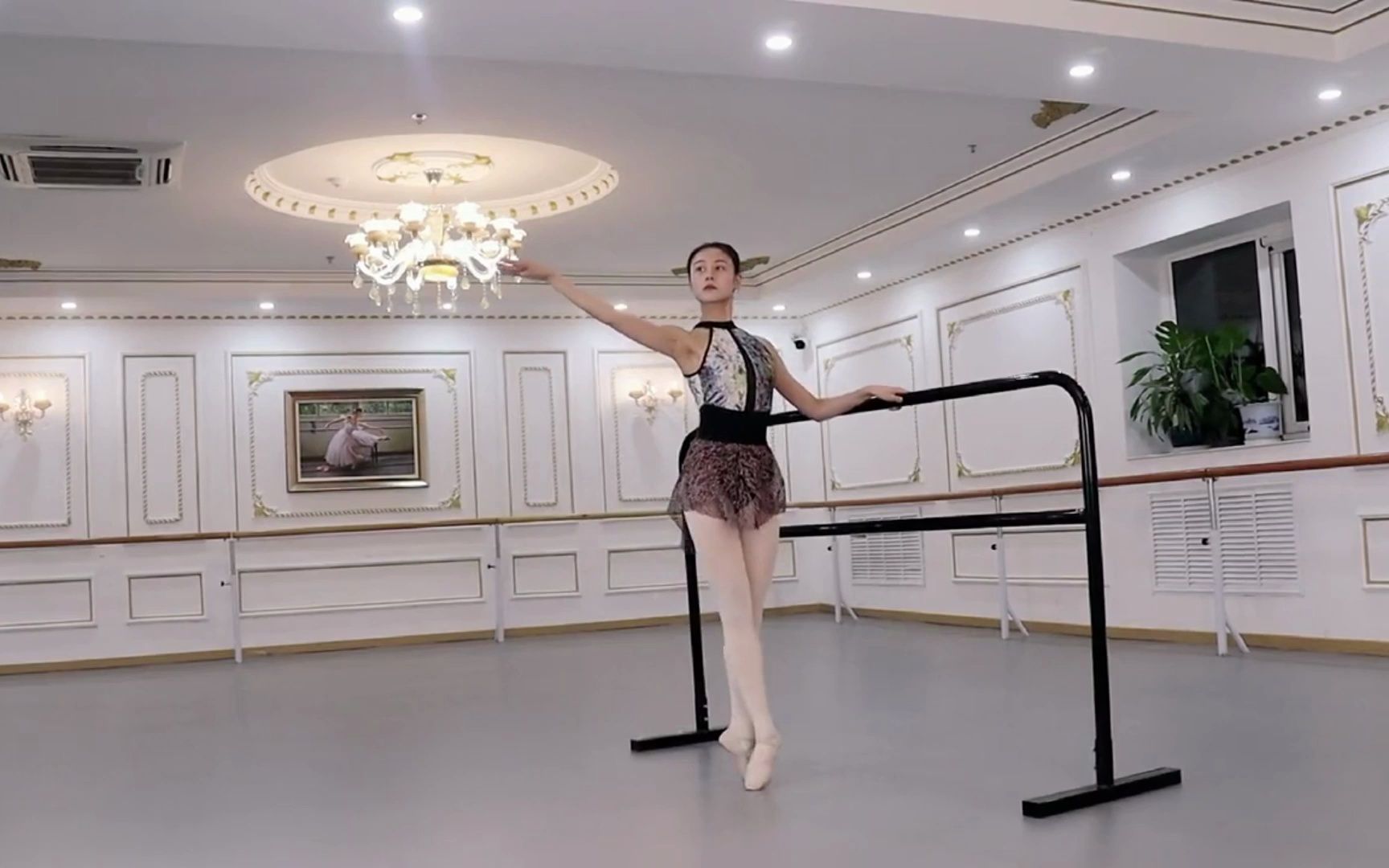 battement02fondu单腿蹲