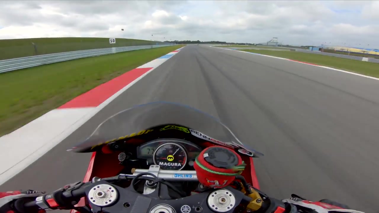 坐稳了啊 雅马哈r6赛道第一视角_哔哩哔哩 (゜-゜)つロ 干杯~-bili