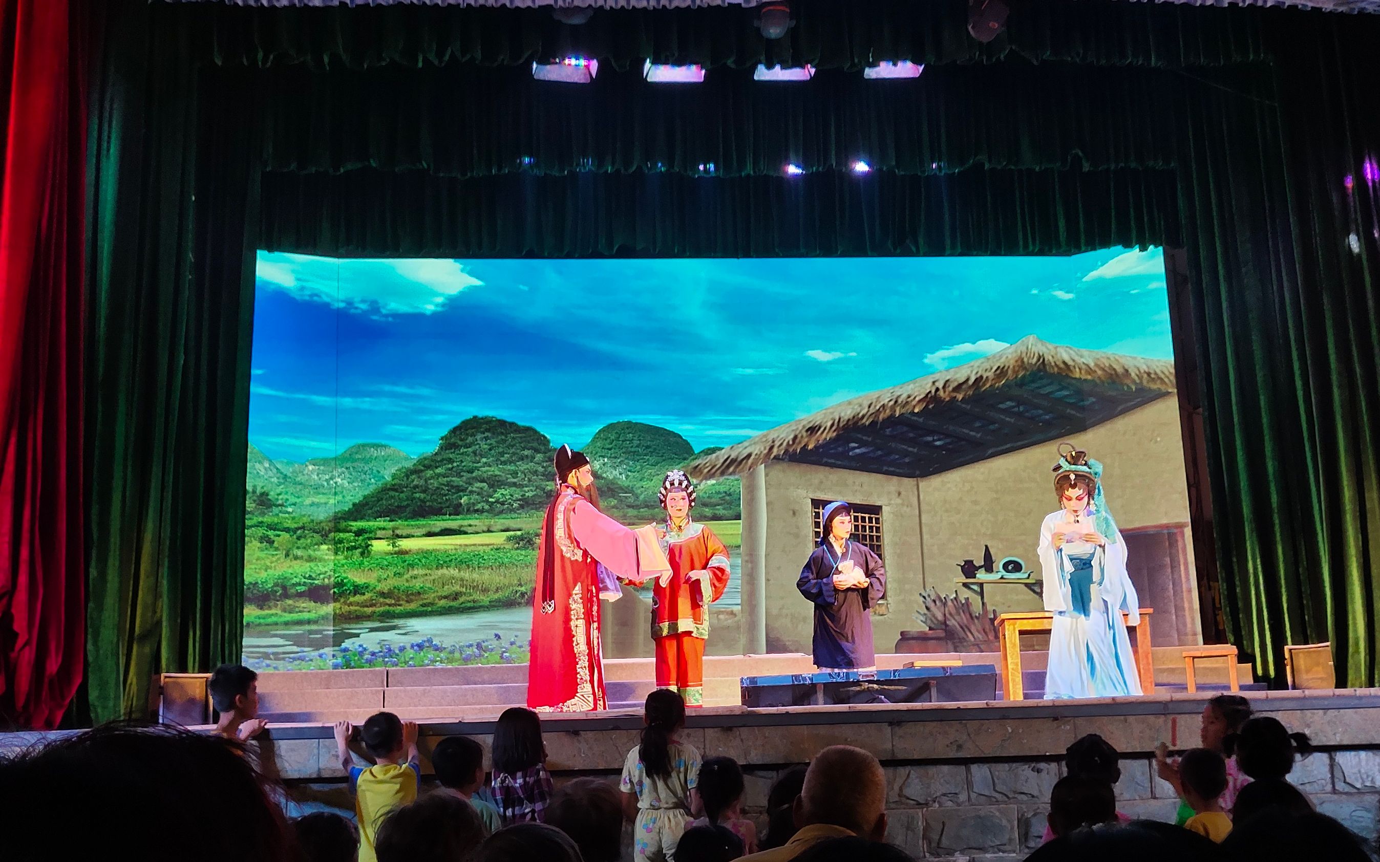 雷剧唱出了湛江人的本土风情文化的独有特色_哔哩哔哩 (゜-゜)つロ