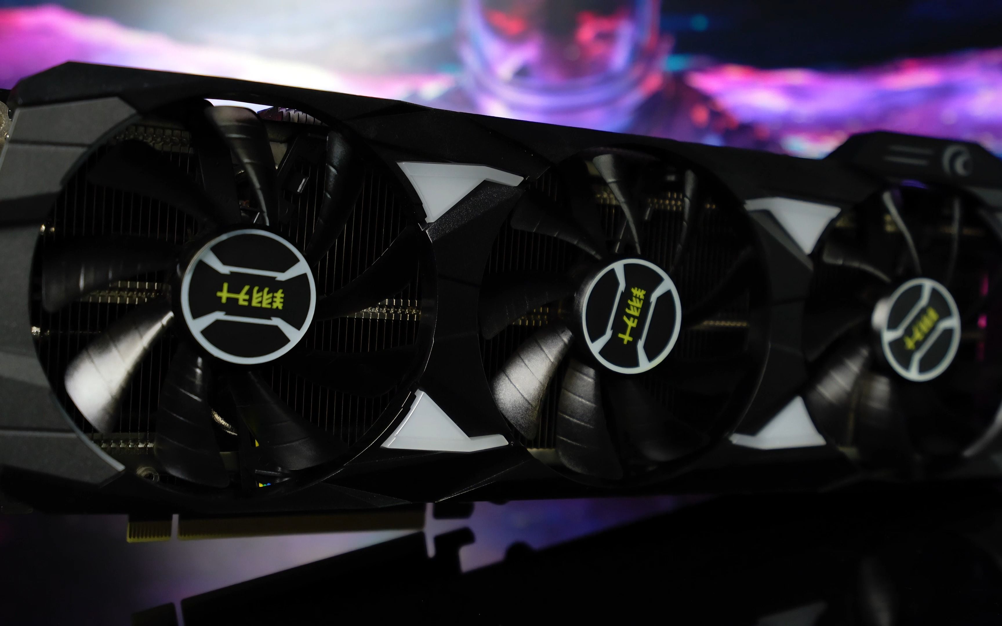 翔升 geforce rtx 4070 ti 战神,酷炫出击,火热售卖中.
