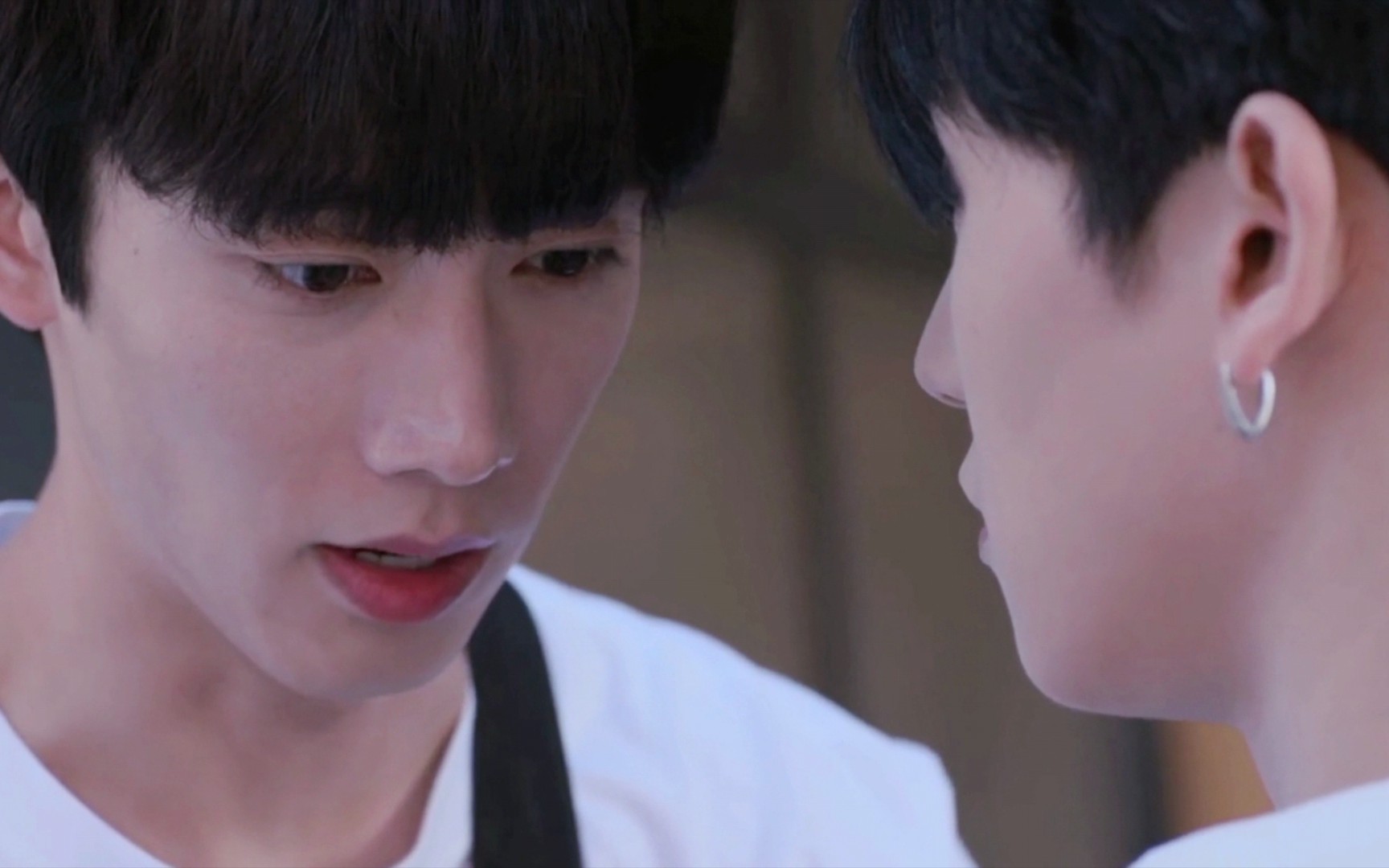 【镜头之外】三人三角关系