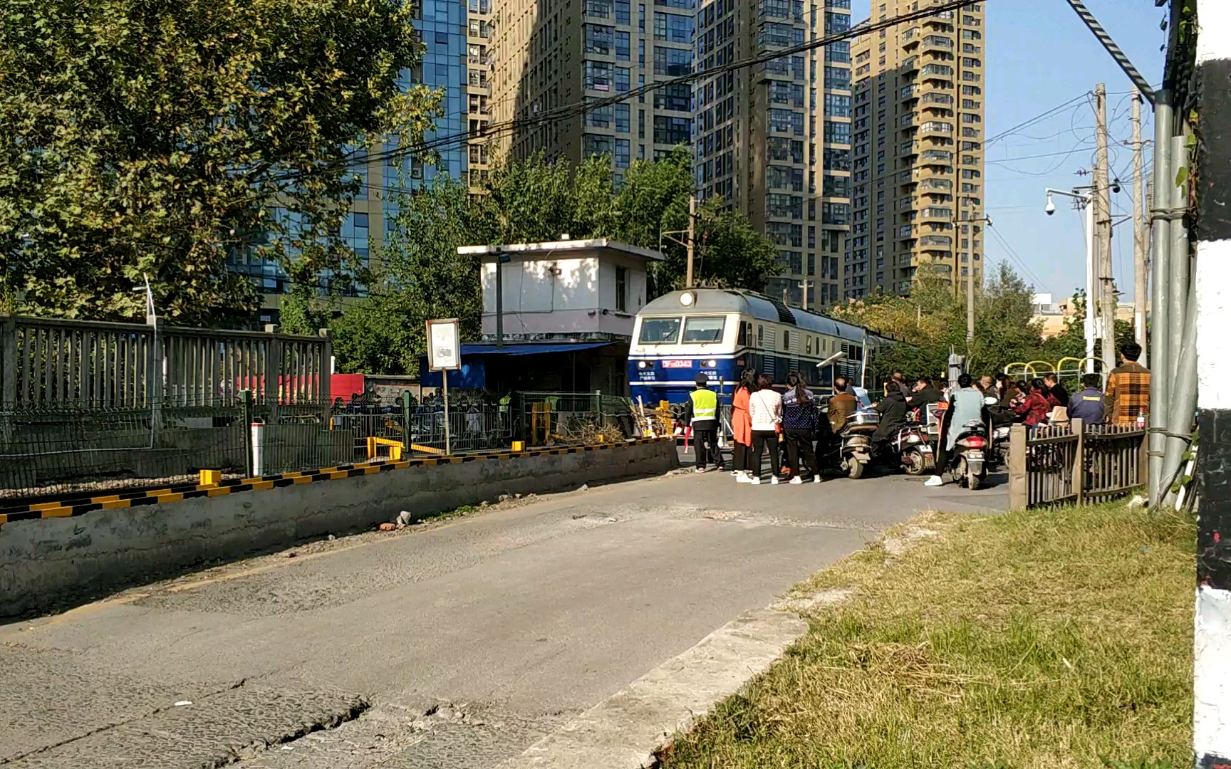 宁芜铁路道口图片