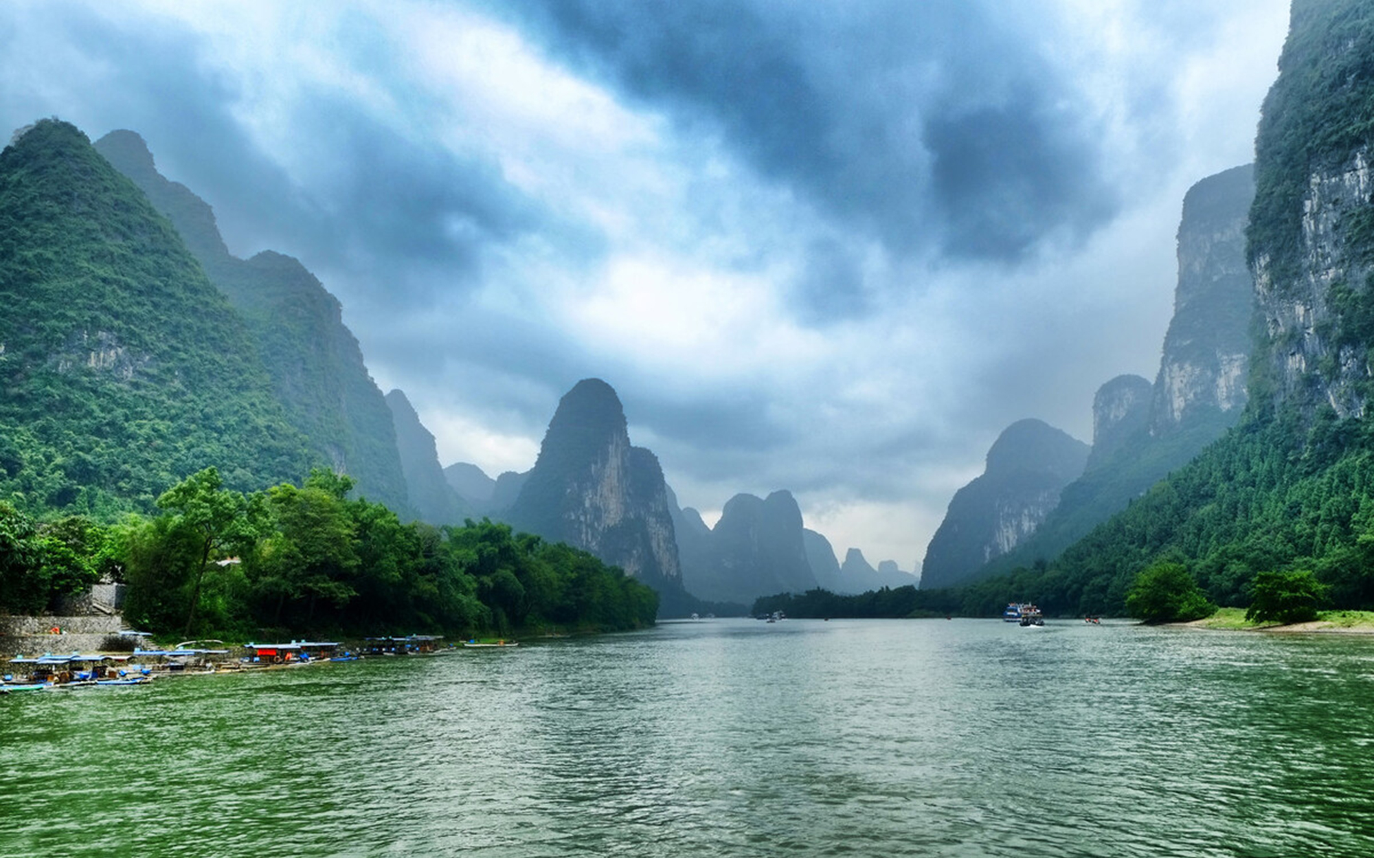 萨克斯曲《山不转水转》熟悉的旋律,美好的享受!