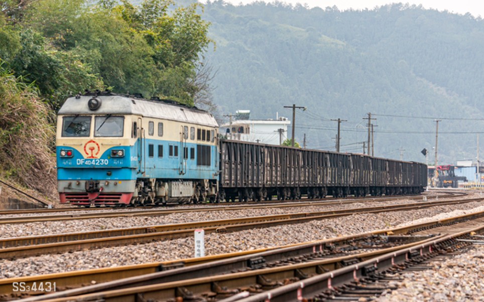 漳泉线东风4dh推挽货列出站