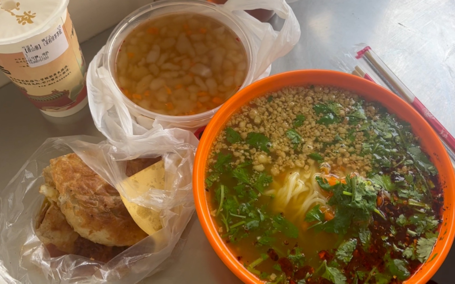 april|vlog13上 在徐州吃吃吃吃吃的一天|建国刘记米线|云龙让茶|宋记