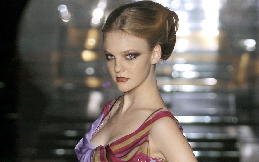 [图]【秀场】ELIE SAAB Fall Winter 2004 Haute Couture