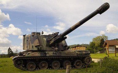 ヽ( )真会玩!安装在amx30b车上的法国au-f1 155毫米自行榴弹炮demo