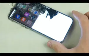 Download Video: iPhone 15 Por暴力测试