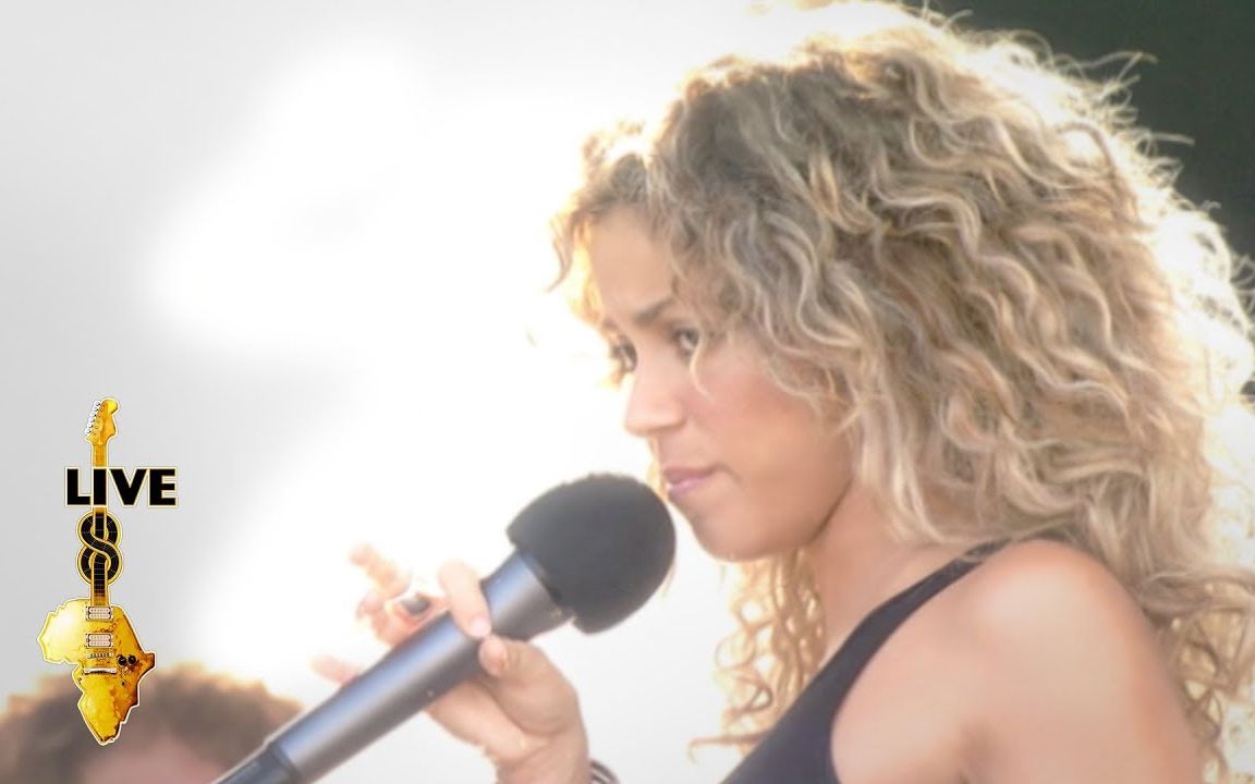 [图]【狼姐的全球大热单】Shakira - Whenever, Wherever (Live 8 2005.07.02)