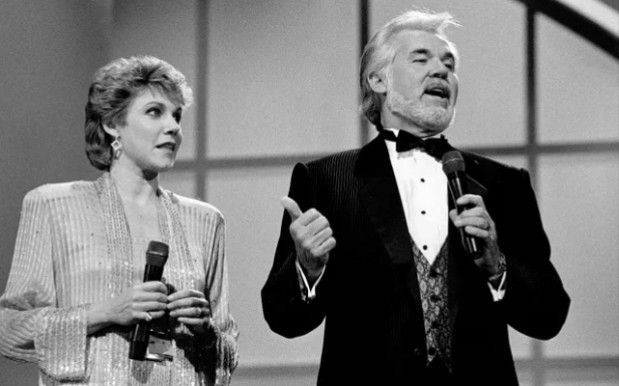 [图]Kenny Rogers & Anne Murray - If I Ever Fall in Love Again (1989)