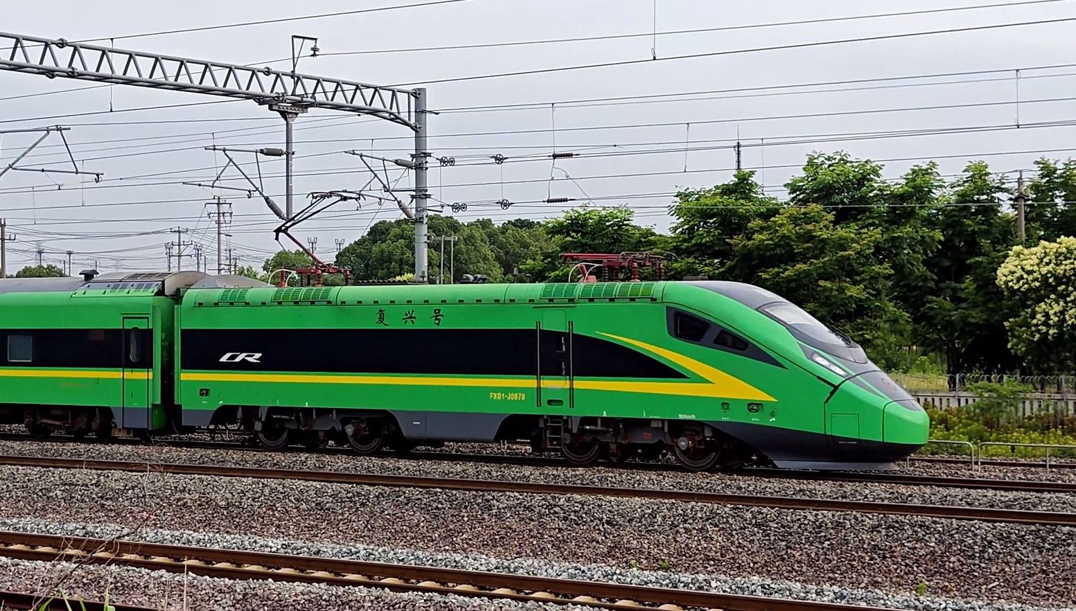 【铁路随拍】crh3a&cr400af-j&绿色假动车垃圾桶群 京沪线黄渡站咽喉