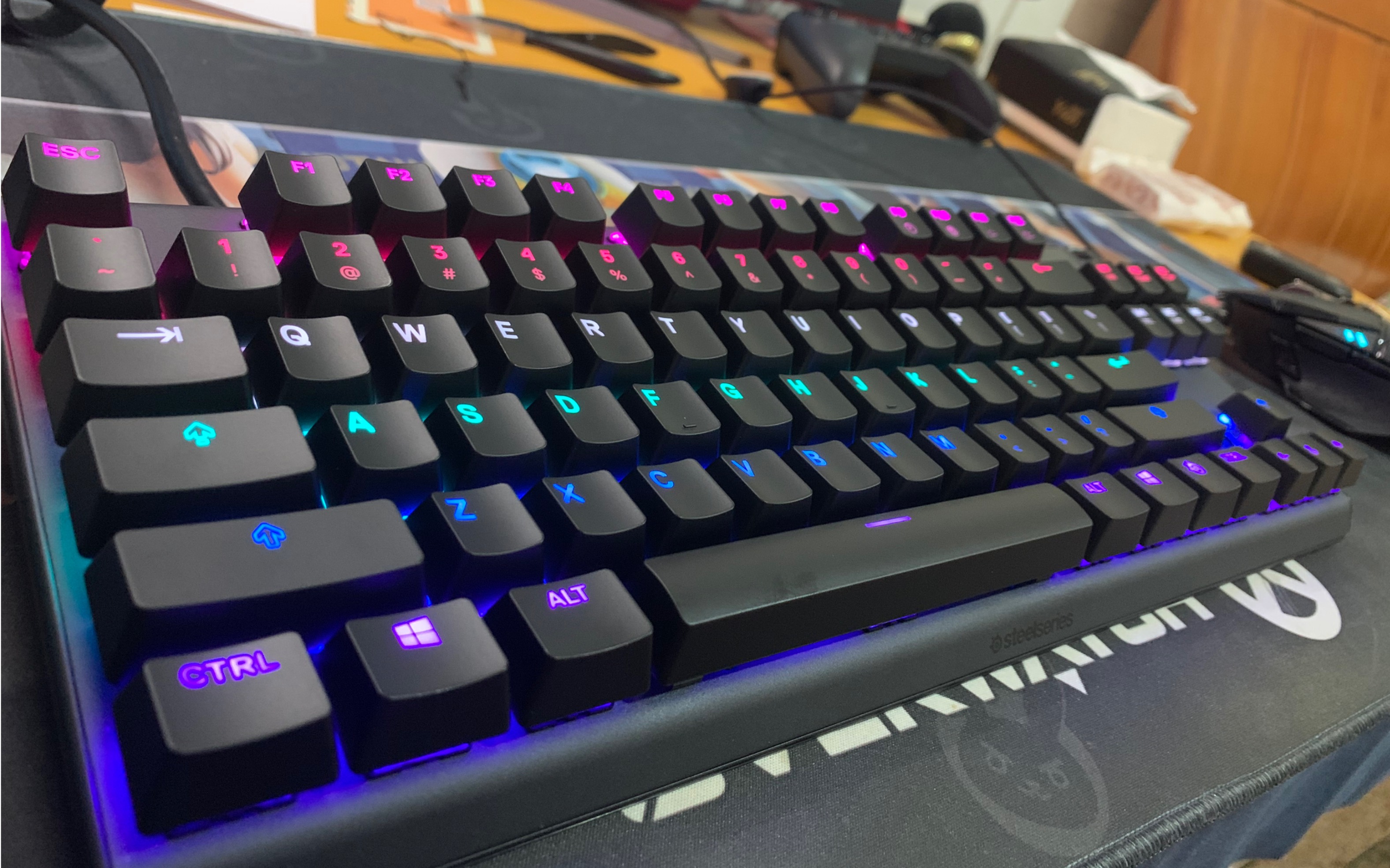 【开箱】分享我的喜悦～apex pro tkl 开箱视频