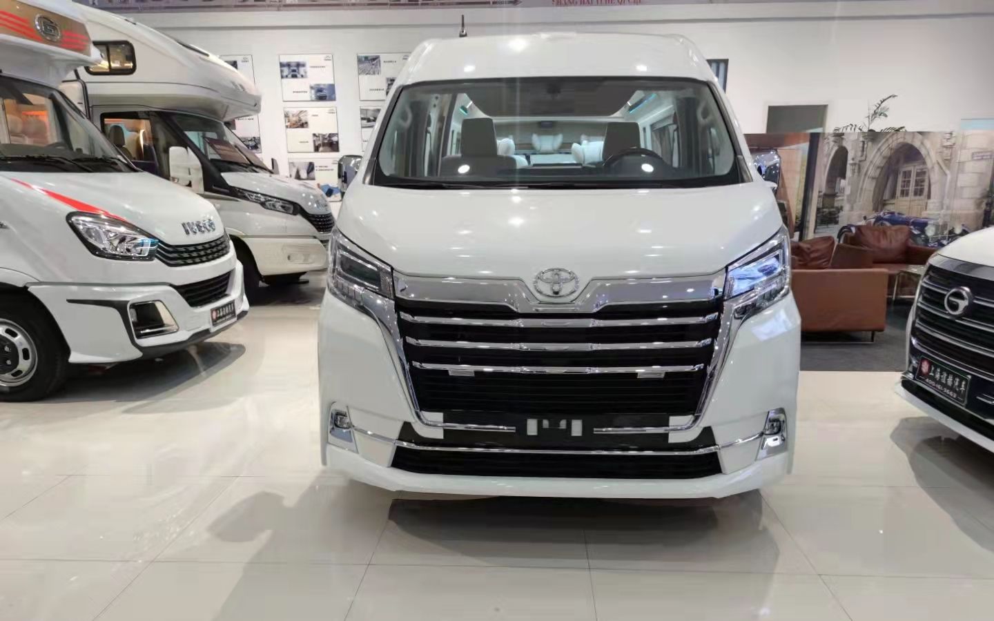 全新2021款丰田海狮9座商务车内外评测