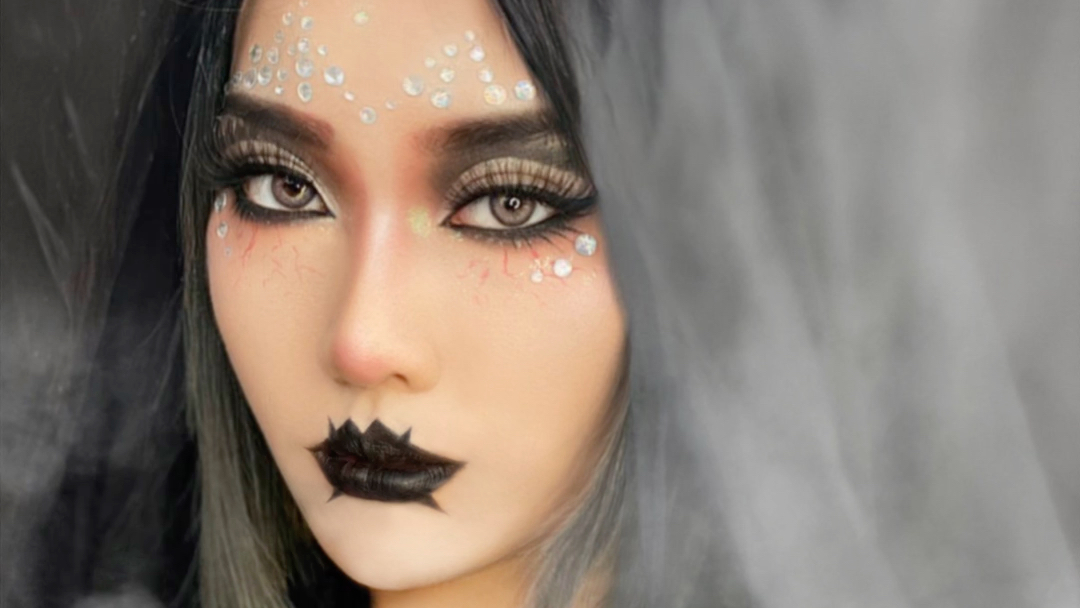 情深深雨蒙蒙,倩女靓影媚眼抛