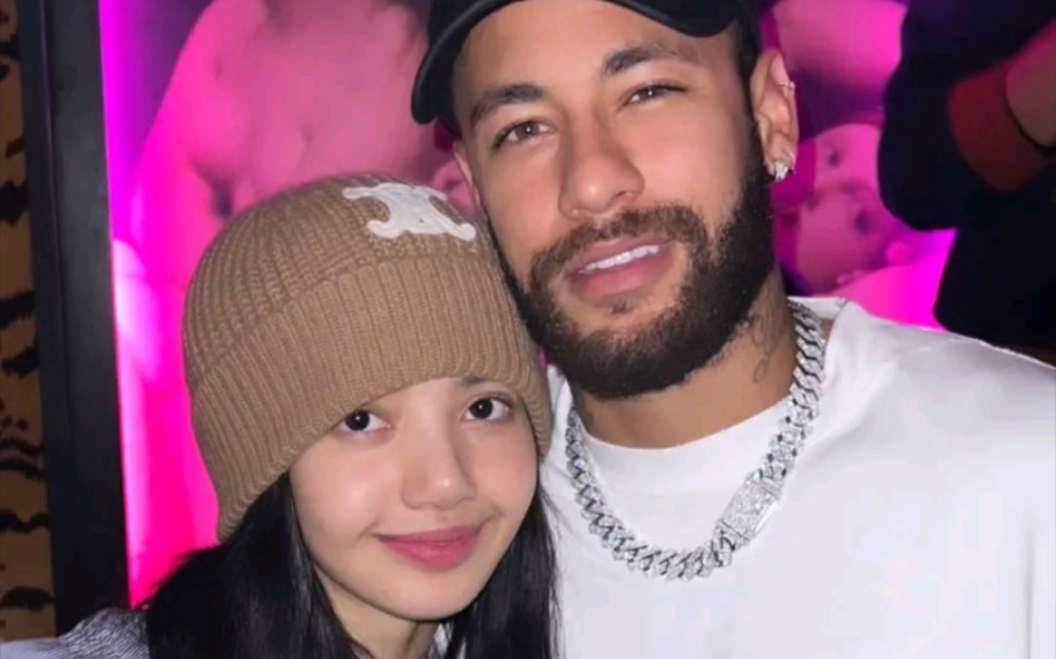 lisa内马尔更新ins双人合照!俊男靓女太养眼了