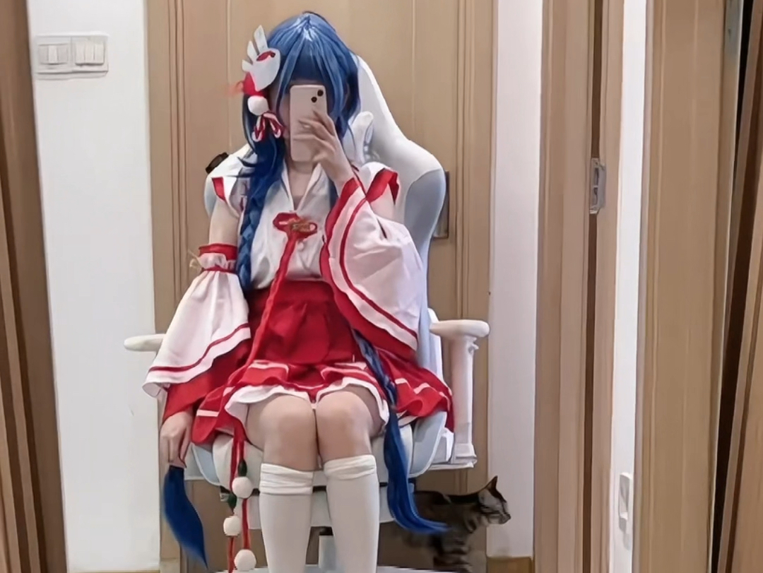 怎么不进圈?说话(大乔伊势巫女cos)