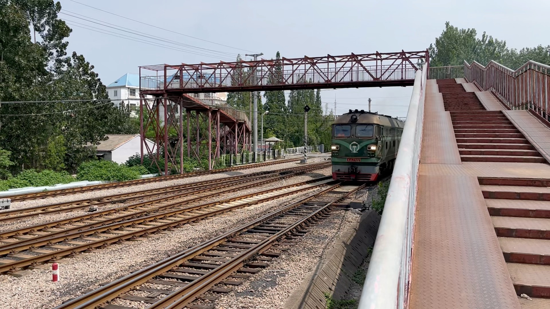 徐沛铁路7722机车沛屯北场一道调车作业