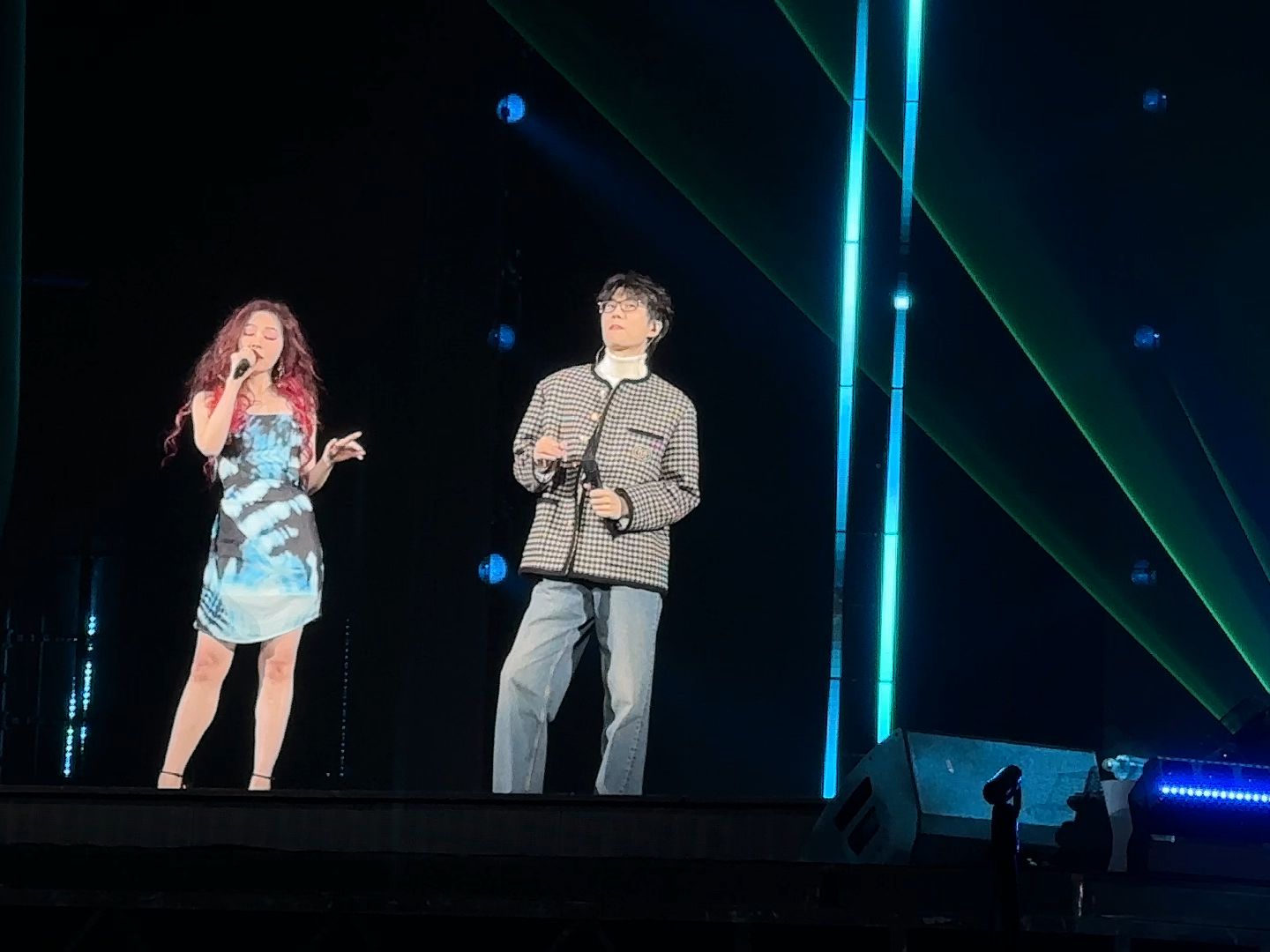 【张靓颖&许嵩】我俩还是兄弟昂~ 深夜书店