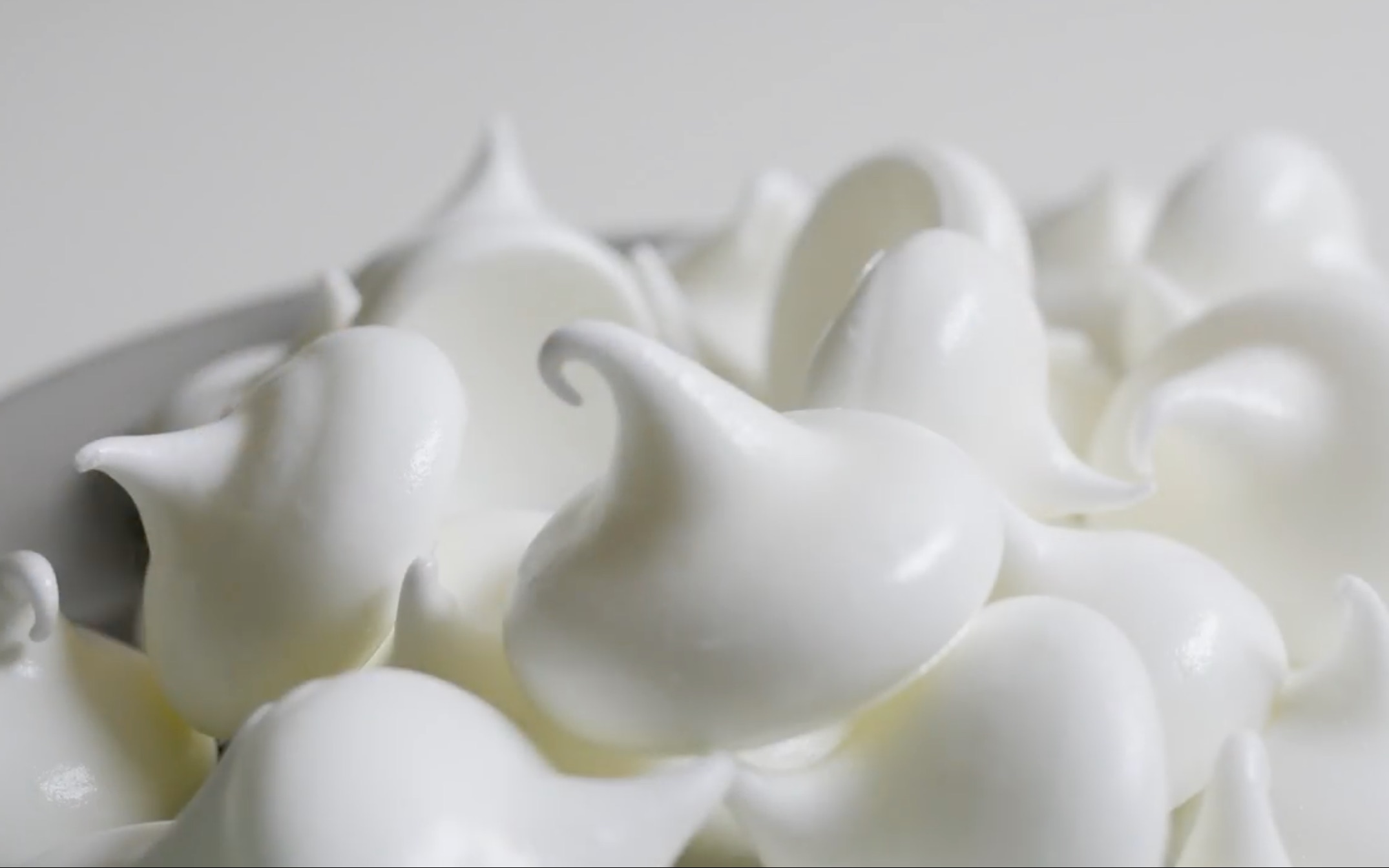 【觅糖搬运】又白又萌,就是瑞士调和蛋白霜 #耳机党福利# #cooking