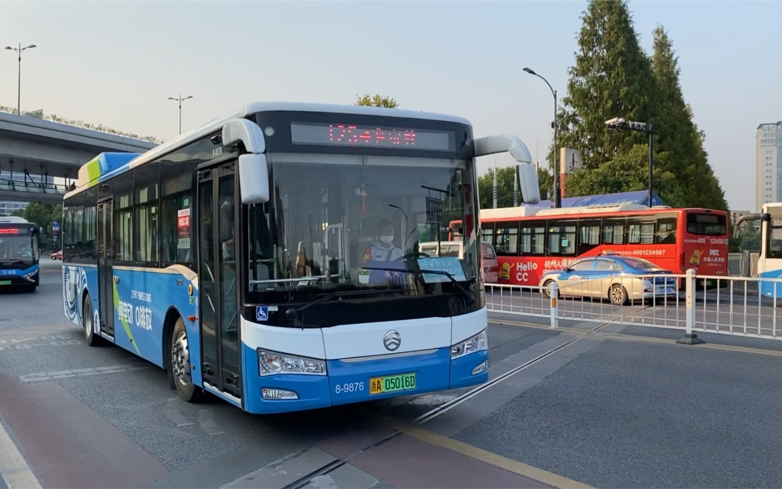 【杭州公交】xml6125jevj0c3 125路 8-9876