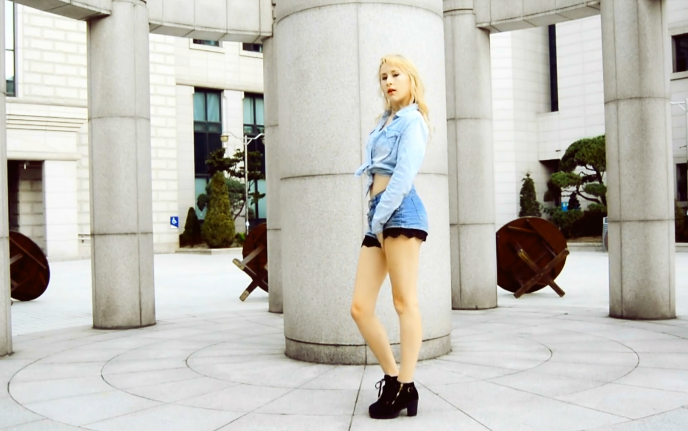 英格兰超火辣好身材amy舞蹈模仿girlsdayringmybell