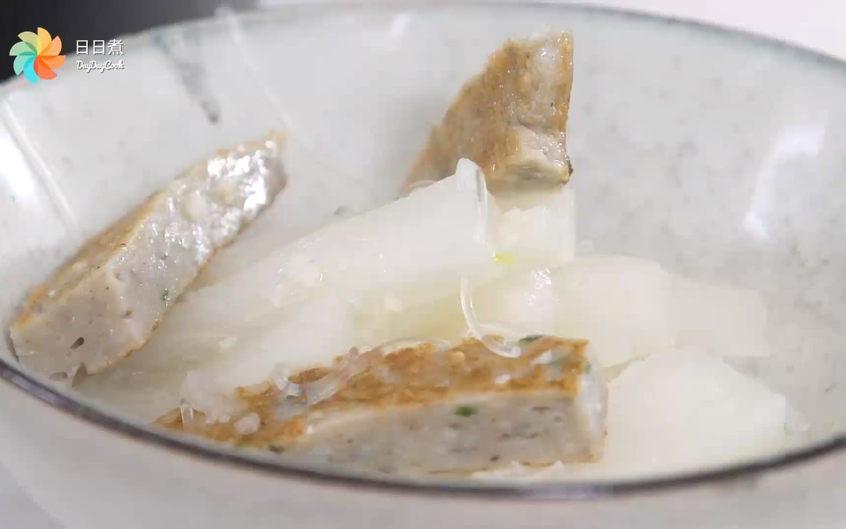 白萝卜鱼肉松粉丝煲带你体验不一样的粉丝煲