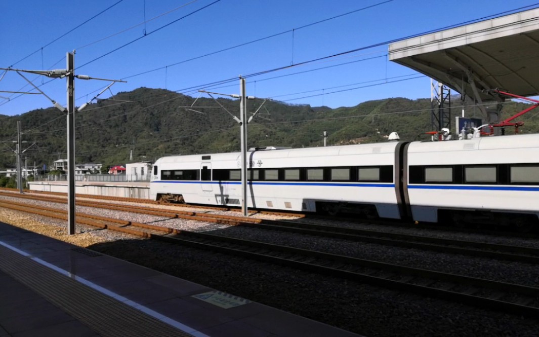 【列车进站】d6583赣州—厦门crh1a-1164龙山镇站2站台进站