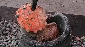 鸡皮疙瘩掉一地幽默回复(吓得我鸡皮疙瘩掉一地怎么回)